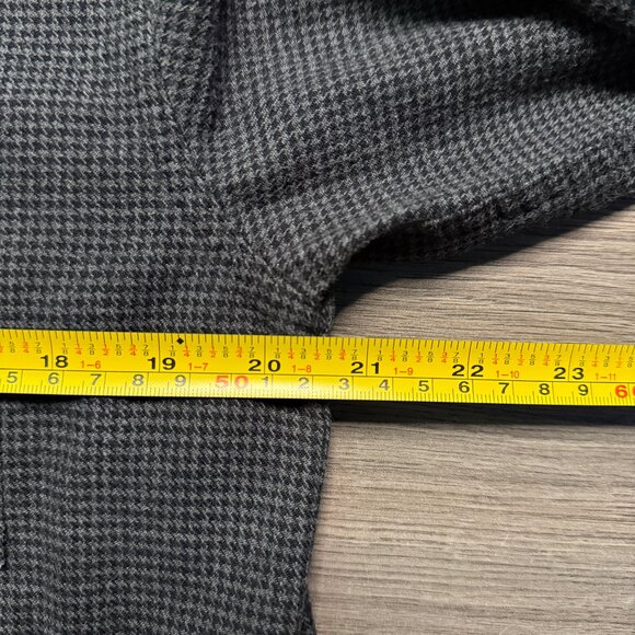 L.L. Bean Men's Wicked Good Flannel Shirt - Black/Grey - Picture 4 of 5